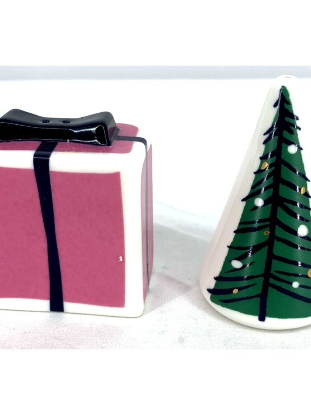 Kate Spade New York Village Salt & Pepper Lenox Christmas Gift & Tree 3" - Picture 3 of 7